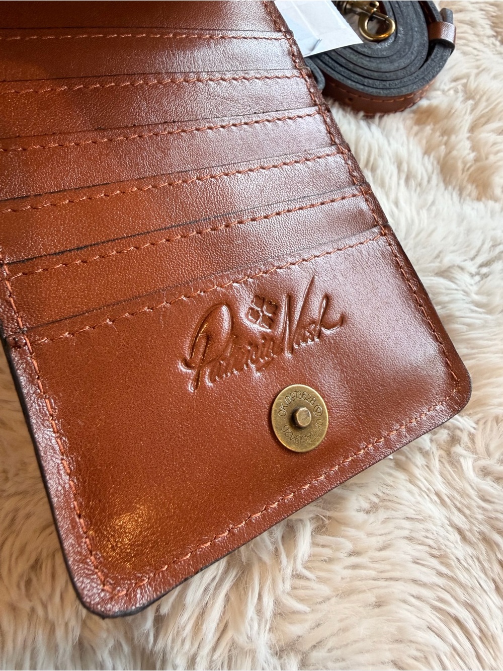 NWT Patricia Nash Gold & Floral Leather Phone Crossbody - Picture 5 of 5